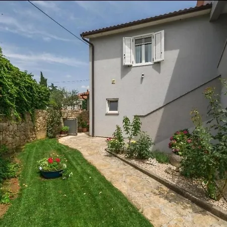 Apartamento Lesa Up To 4 People