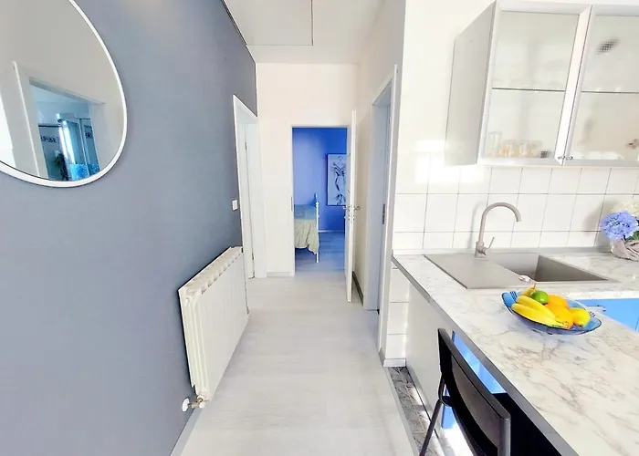 Lesa Up To 4 People *