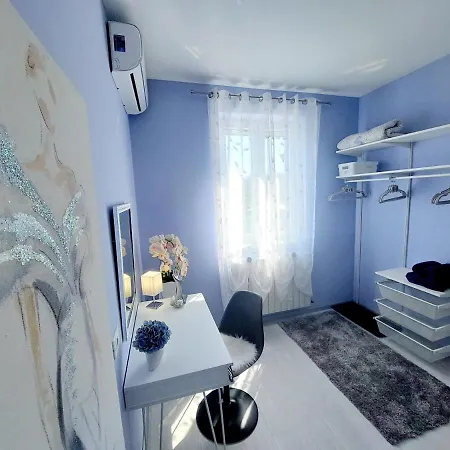 Apartman Lesa Up To 4 People